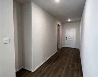 2304 Alamo Drive - Photo Thumbnail 14