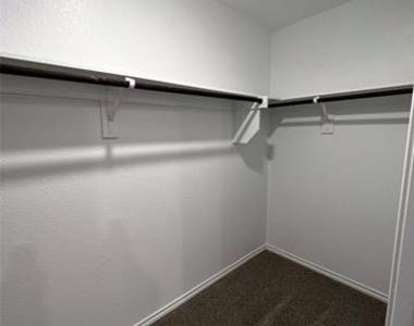 2304 Alamo Drive - Photo Thumbnail 13