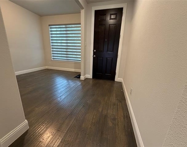 4721 Cash Drive - Photo Thumbnail 3