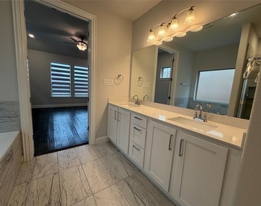 4721 Cash Drive - Photo Thumbnail 14