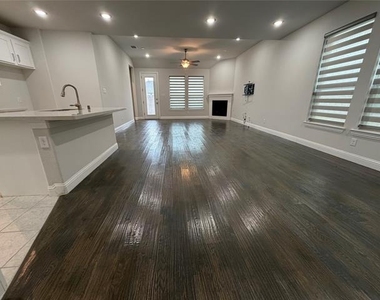 4721 Cash Drive - Photo Thumbnail 7