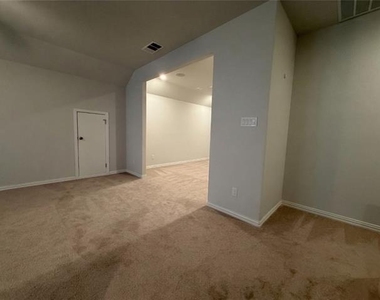 4721 Cash Drive - Photo Thumbnail 24