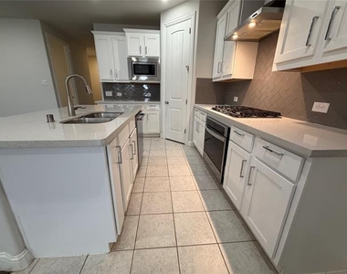4721 Cash Drive - Photo Thumbnail 10
