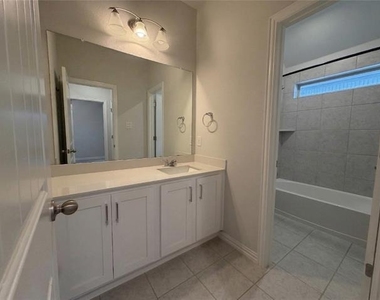 4721 Cash Drive - Photo Thumbnail 34