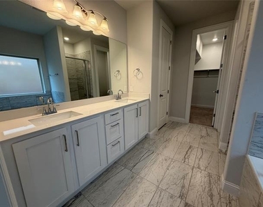 4721 Cash Drive - Photo Thumbnail 15