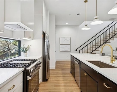 2147 Mail Avenue - Photo Thumbnail 3