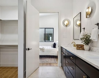 2147 Mail Avenue - Photo Thumbnail 12