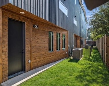 2147 Mail Avenue - Photo Thumbnail 4