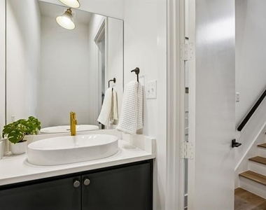 2147 Mail Avenue - Photo Thumbnail 9