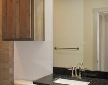 912 Avagail Avenue - Photo Thumbnail 9