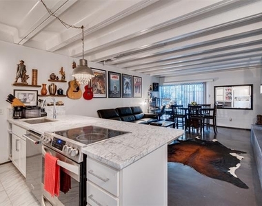 2711 Hood Street - Photo Thumbnail 8