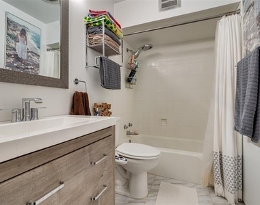 2711 Hood Street - Photo Thumbnail 10