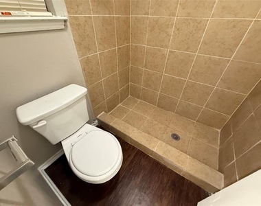 221 Arnold Street - Photo Thumbnail 18