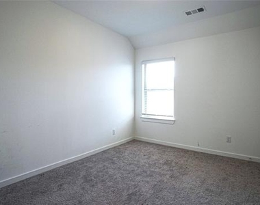 2420 Green River Road - Photo Thumbnail 19
