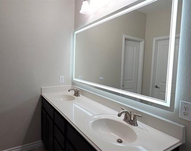 206 Pleasant Hill Lane - Photo Thumbnail 16