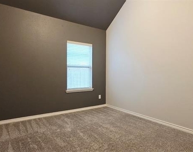206 Pleasant Hill Lane - Photo Thumbnail 7