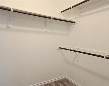 206 Pleasant Hill Lane - Photo Thumbnail 18