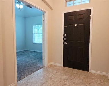 206 Pleasant Hill Lane - Photo Thumbnail 2