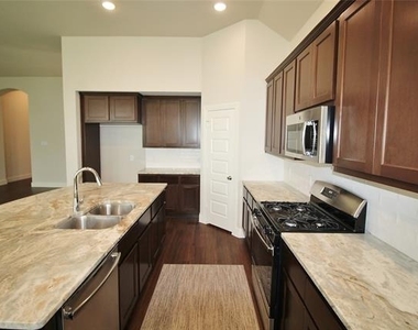 1665 Sheldon Drive - Photo Thumbnail 7