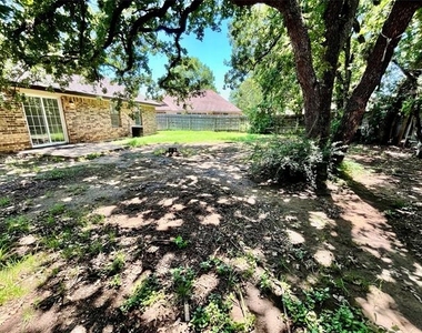 301 Joshua Street - Photo Thumbnail 8