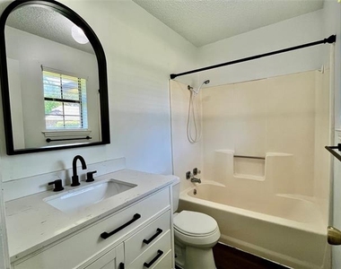 301 Joshua Street - Photo Thumbnail 13