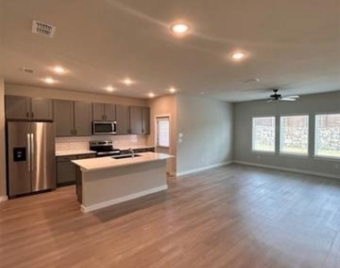 6737 Babylon Boulevard - Photo Thumbnail 2