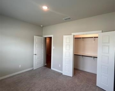 6737 Babylon Boulevard - Photo Thumbnail 3