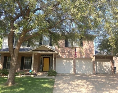 2125 Columbia Drive - Photo Thumbnail 1