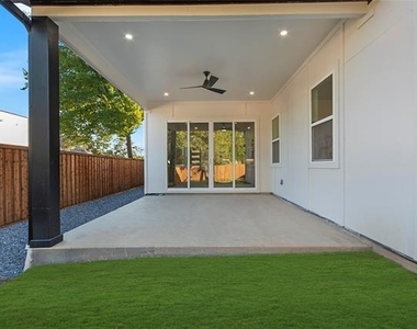 2005 Hearne Avenue - Photo Thumbnail 35