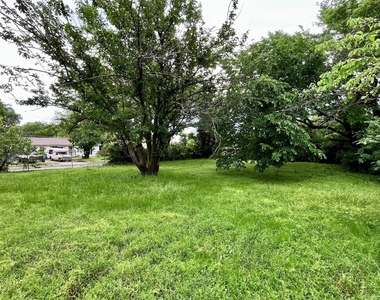 1612 Wayne Street - Photo Thumbnail 15