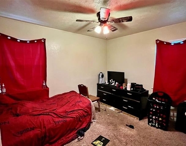 1612 Wayne Street - Photo Thumbnail 9