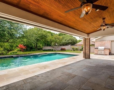 6544 Valleybrook Drive - Photo Thumbnail 21