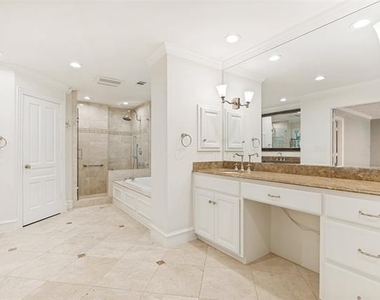 6544 Valleybrook Drive - Photo Thumbnail 12