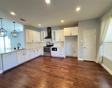 5864 Mount Plymouth Point - Photo Thumbnail 10