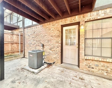 1247 Dallas Drive - Photo Thumbnail 12