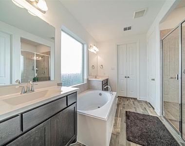 1190 Blazingstar Drive - Photo Thumbnail 9