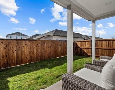 4770 N Luxe Lane - Photo Thumbnail 4