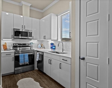 4770 N Luxe Lane - Photo Thumbnail 2