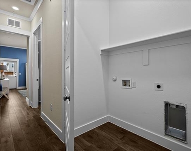 4770 N Luxe Lane - Photo Thumbnail 9