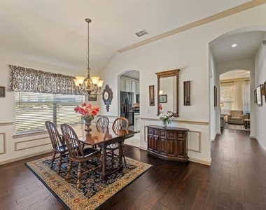 1312 Quaker Drive - Photo Thumbnail 5