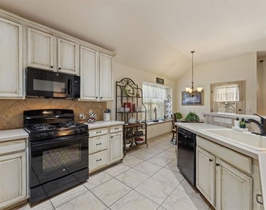 1312 Quaker Drive - Photo Thumbnail 15