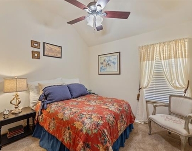 1312 Quaker Drive - Photo Thumbnail 27
