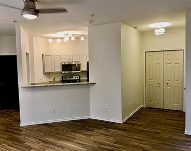 2825 Reagan Street - Photo Thumbnail 2
