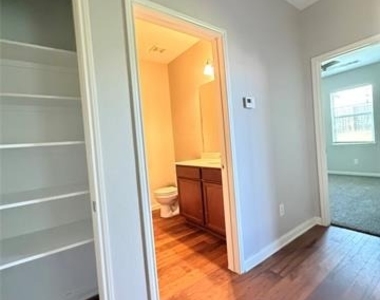 2134 Redbud Drive - Photo Thumbnail 12