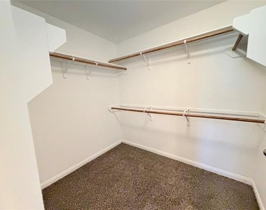 2134 Redbud Drive - Photo Thumbnail 9