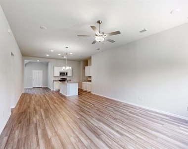 1817 Grassland Drive - Photo Thumbnail 7