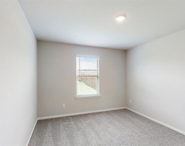 1817 Grassland Drive - Photo Thumbnail 16
