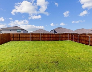 1817 Grassland Drive - Photo Thumbnail 19