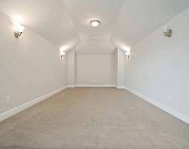 2802 Merlot Circle - Photo Thumbnail 27