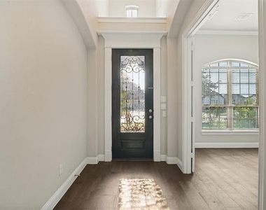 2802 Merlot Circle - Photo Thumbnail 2